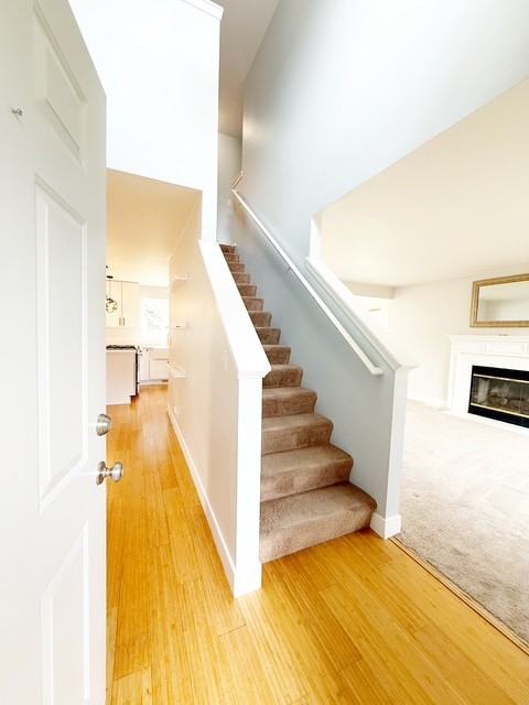 19569 23rd Ave Ne #1 - Photo 4 of 41