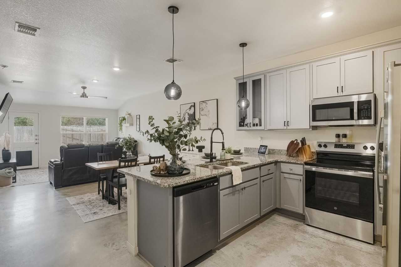 803 Wax Myrtle Ct #1 - Photo 4 of 26