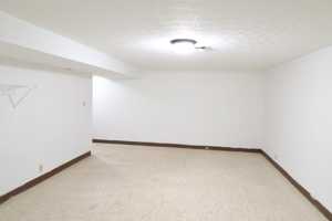 featured image of 749 N Maple St