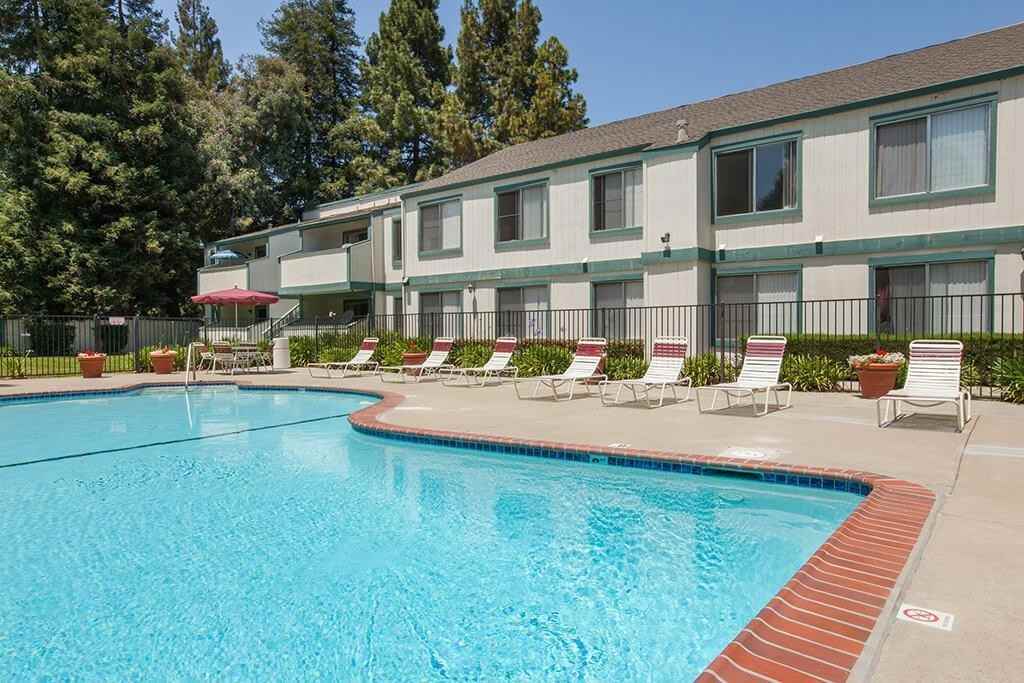 4140 Irvington Ave - Photo 3 of 14