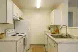 614 S Oakes St - Photo 1 of 1