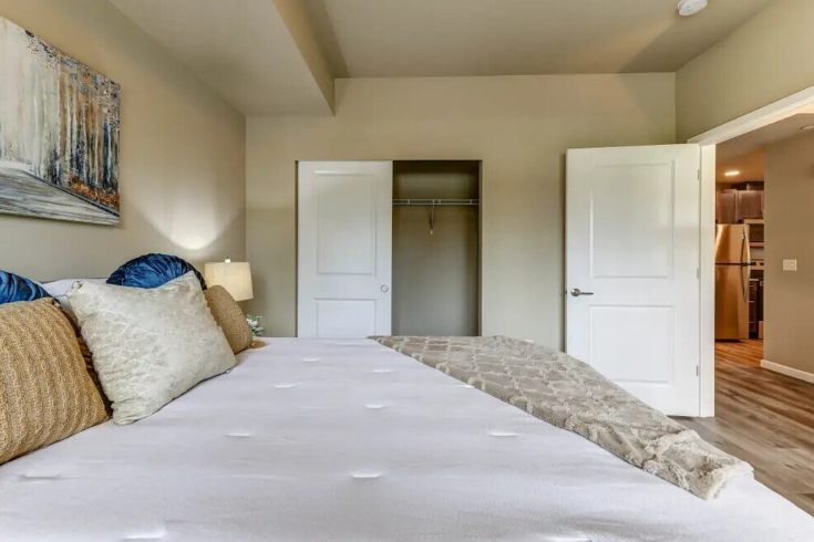 4520 Henderson Blvd Se - Photo 5 of 35