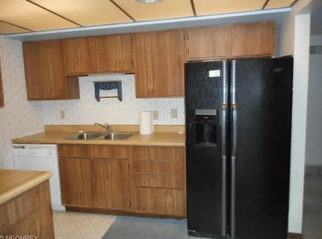 227 Goodrich St - Photo 5 of 13