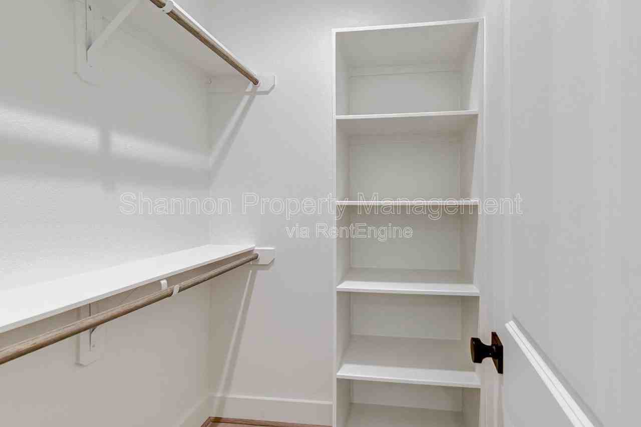 1821 Prospect St #B - Photo 7 of 35