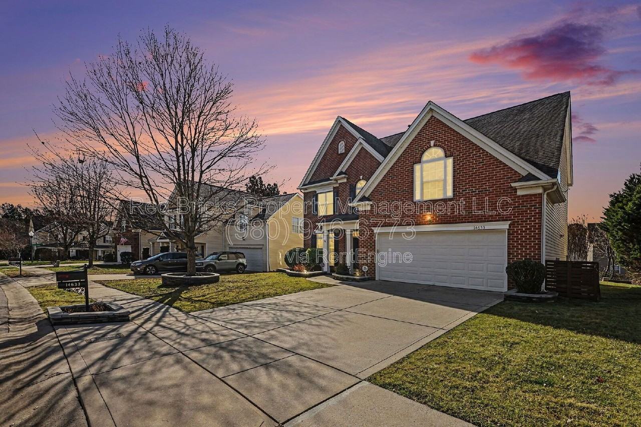 14633 Provence Ln - Photo 3 of 50