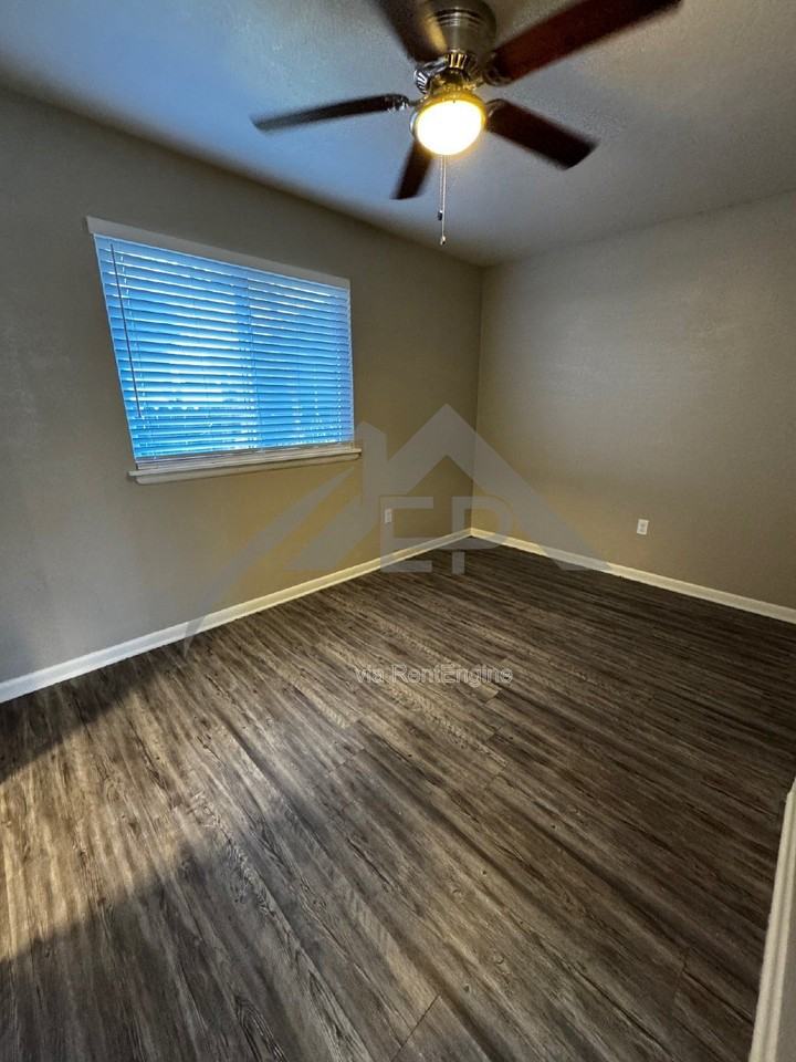 205 E Hurd St #3 - Photo 3 of 6