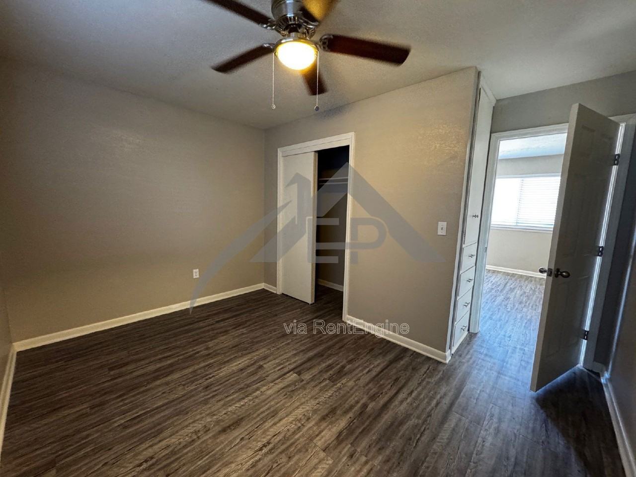 205 E Hurd St #3 - Photo 4 of 6