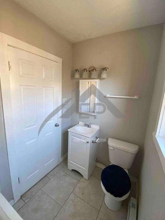 1003 Ne 17th St - Photo 6 of 8