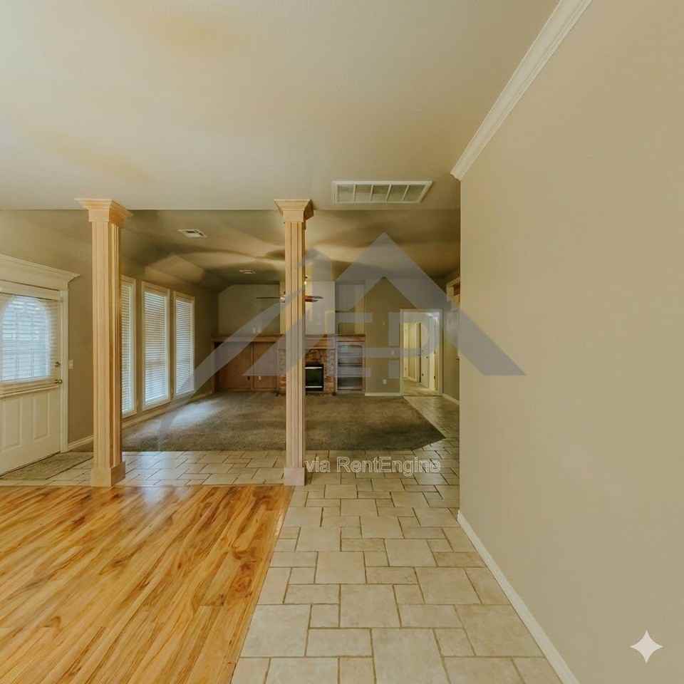 14001 Arapaho Rd - Photo 3 of 8