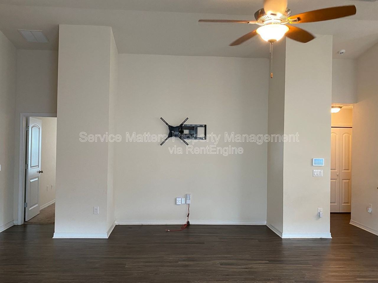 5582 Peach Dr - Photo 6 of 29