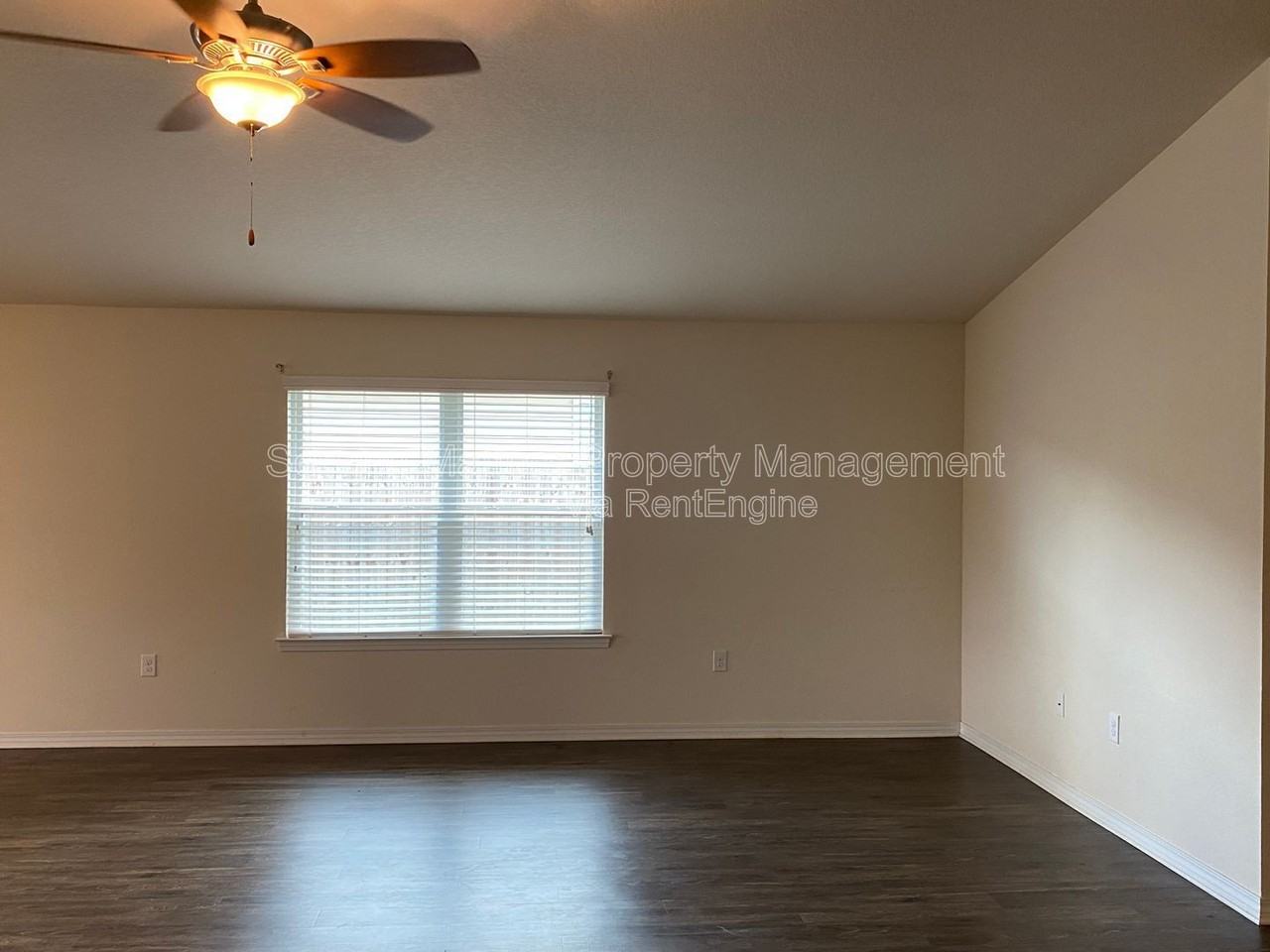 5582 Peach Dr - Photo 7 of 29