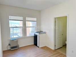 featured image of 445 S Western Ave #413