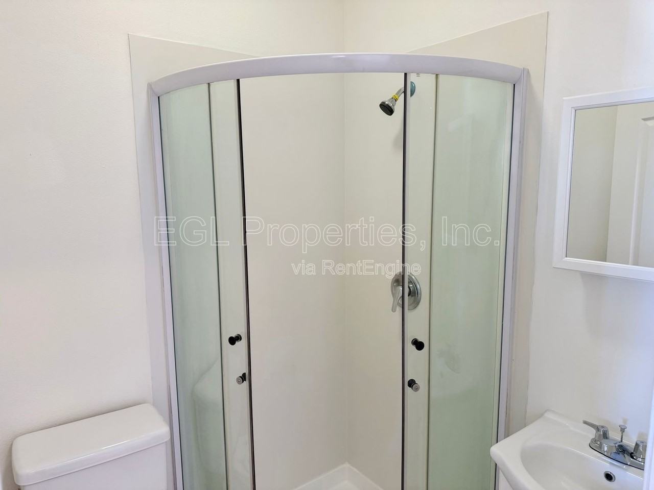 445 S Western Ave #413 - Photo 6 of 10