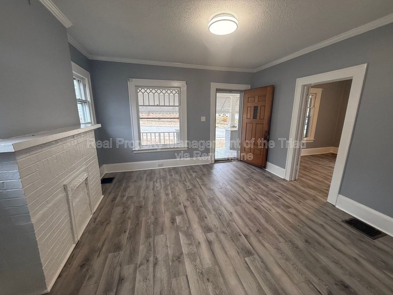 1514 E 1st St - Photo 2 of 17