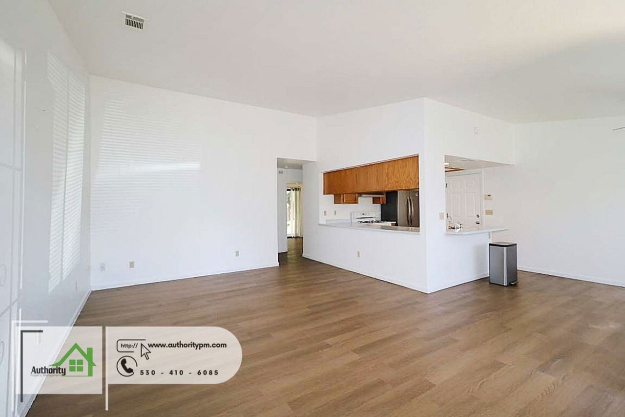 1063 Harpole Rd - Photo 4 of 22