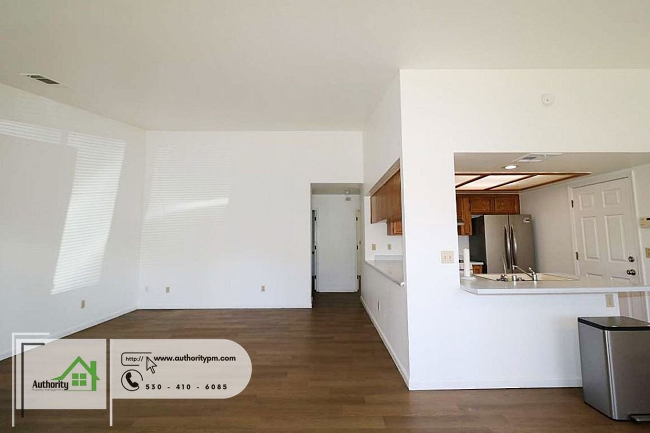 1063 Harpole Rd - Photo 5 of 22