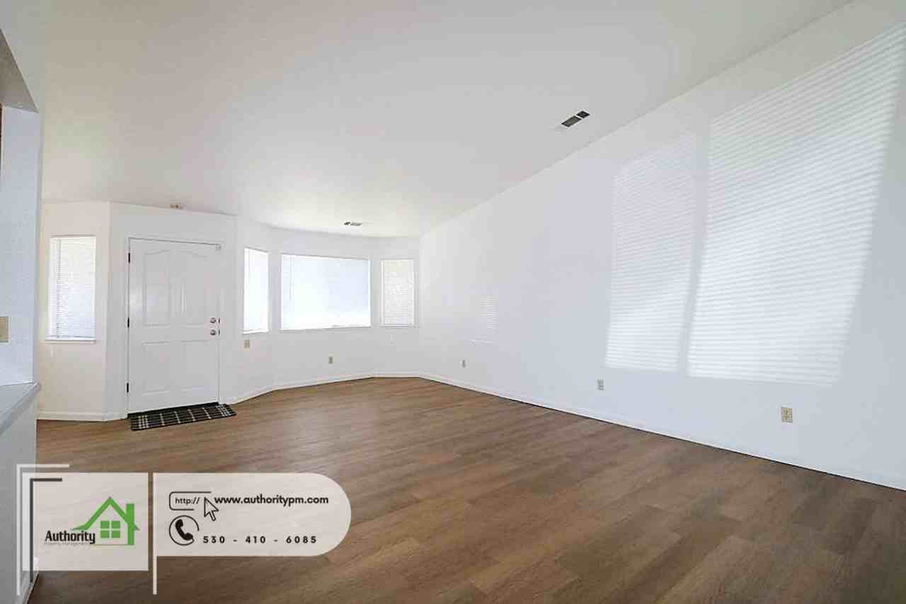 1063 Harpole Rd - Photo 6 of 22