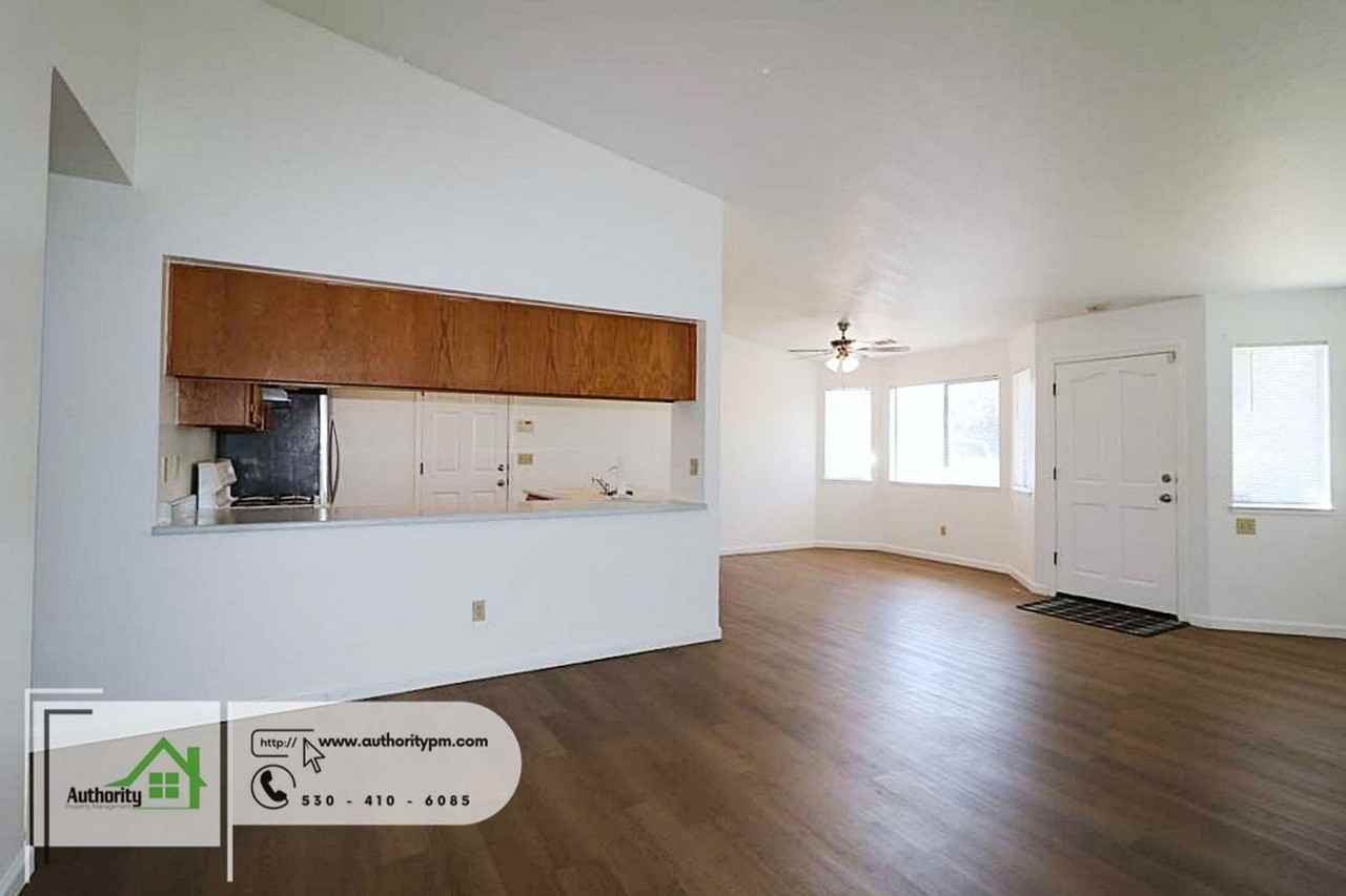 1063 Harpole Rd - Photo 7 of 22