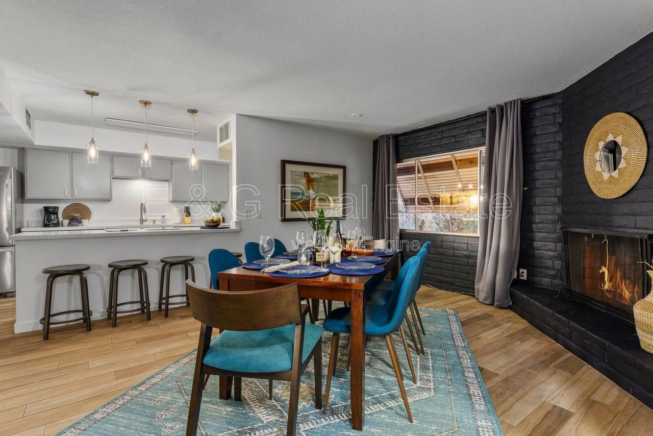 320 E Geneva Dr - Photo 6 of 24