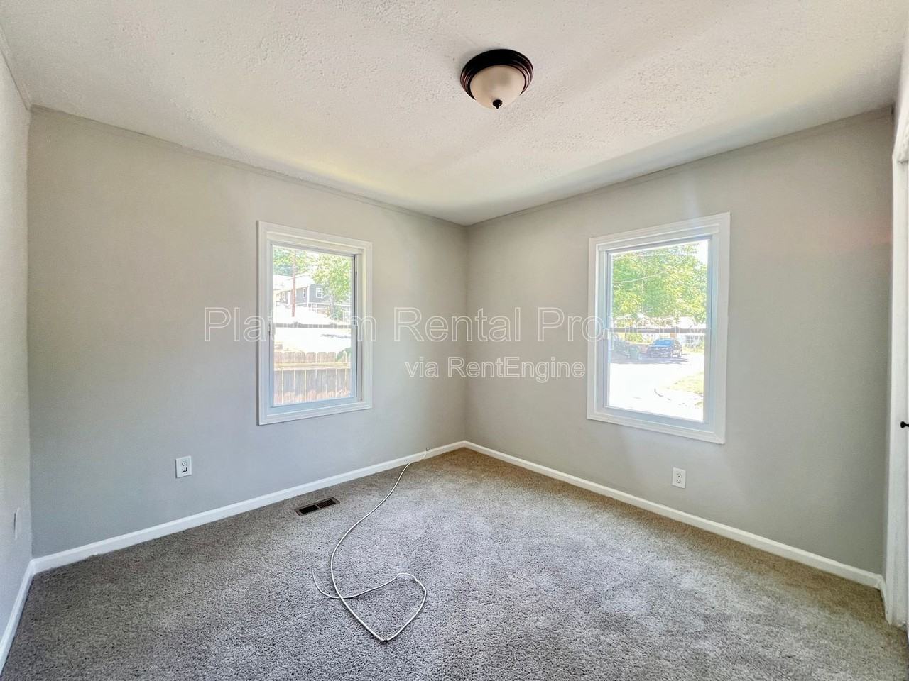 440 Roy St Sw - Photo 7 of 17