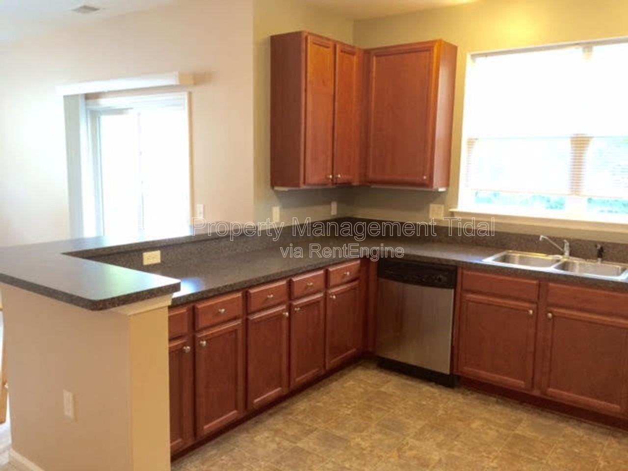 920 Southmoor Dr #205 - Photo 6 of 16