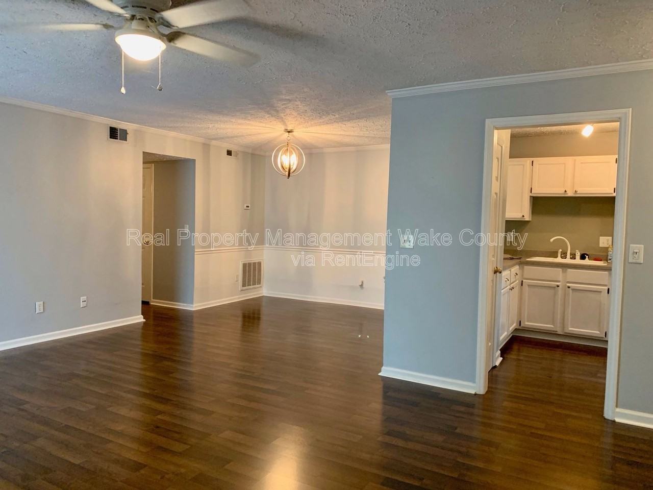 203 Autumn Chase Dr - Photo 3 of 23