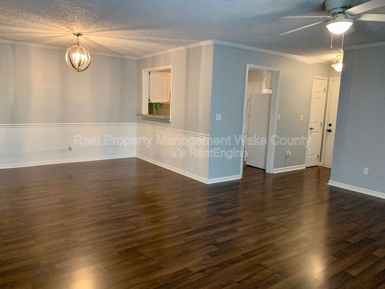 203 Autumn Chase Dr - Photo 4 of 23