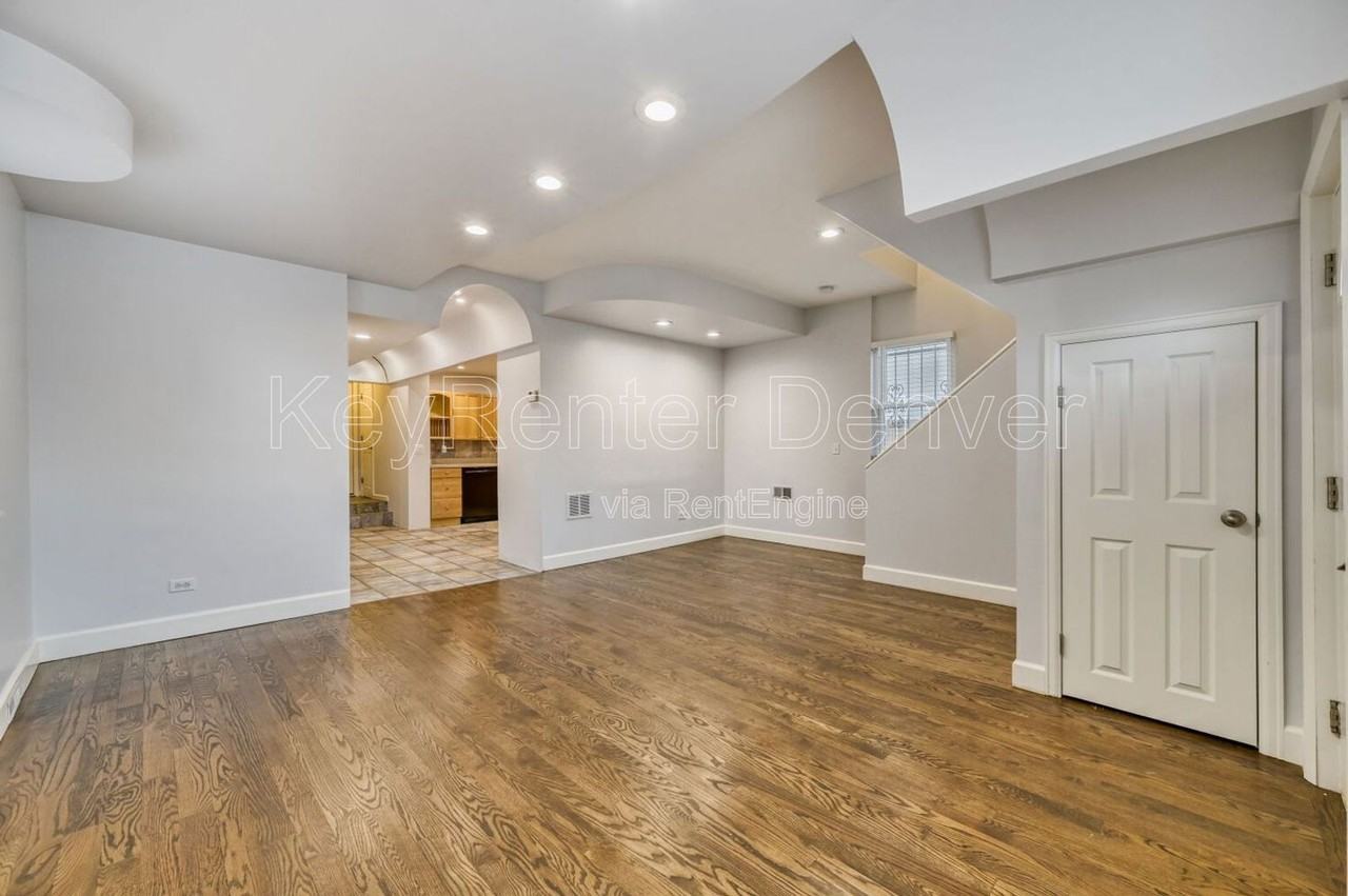 1328 E 22nd Ave - Photo 7 of 12