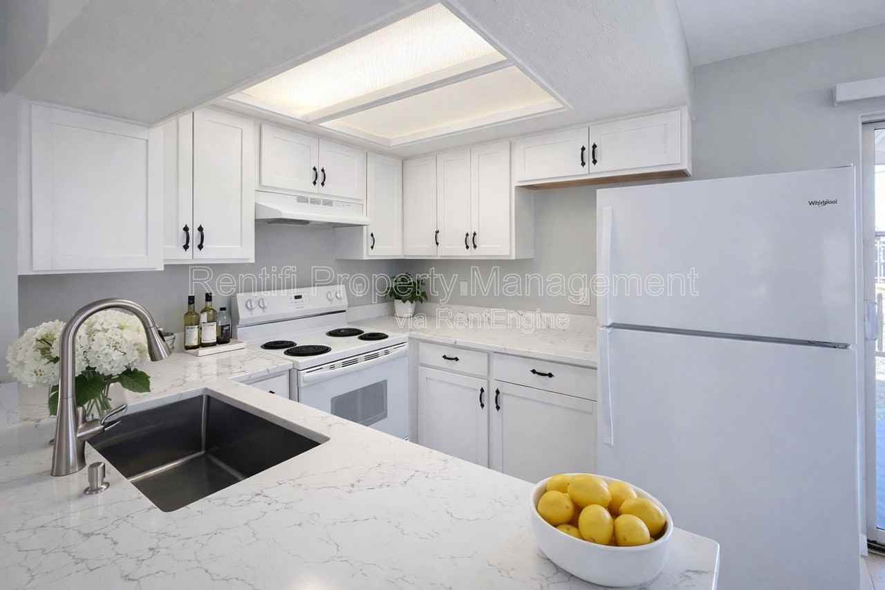 4473 Frankie Ct - Photo 2 of 14