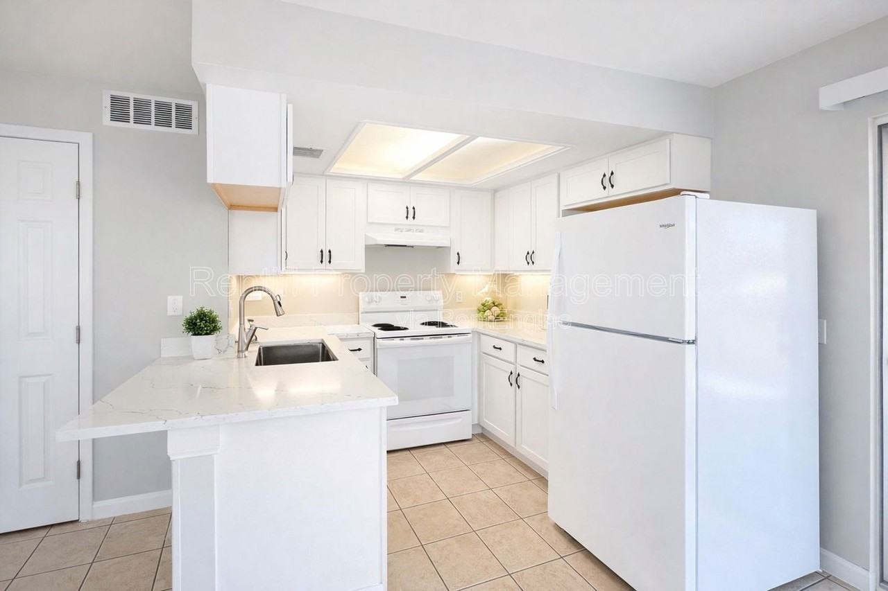 4473 Frankie Ct - Photo 3 of 14