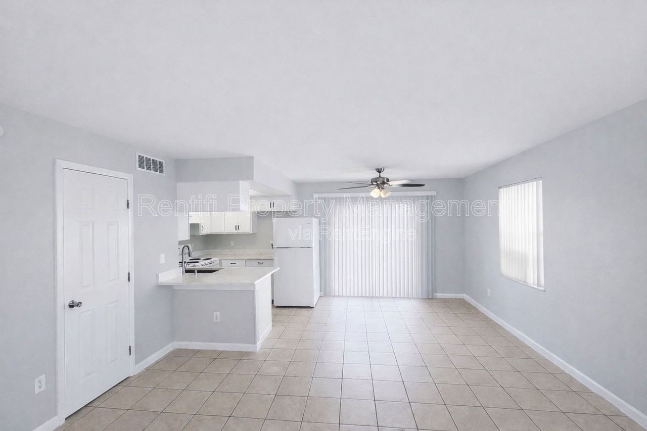 4473 Frankie Ct - Photo 4 of 14