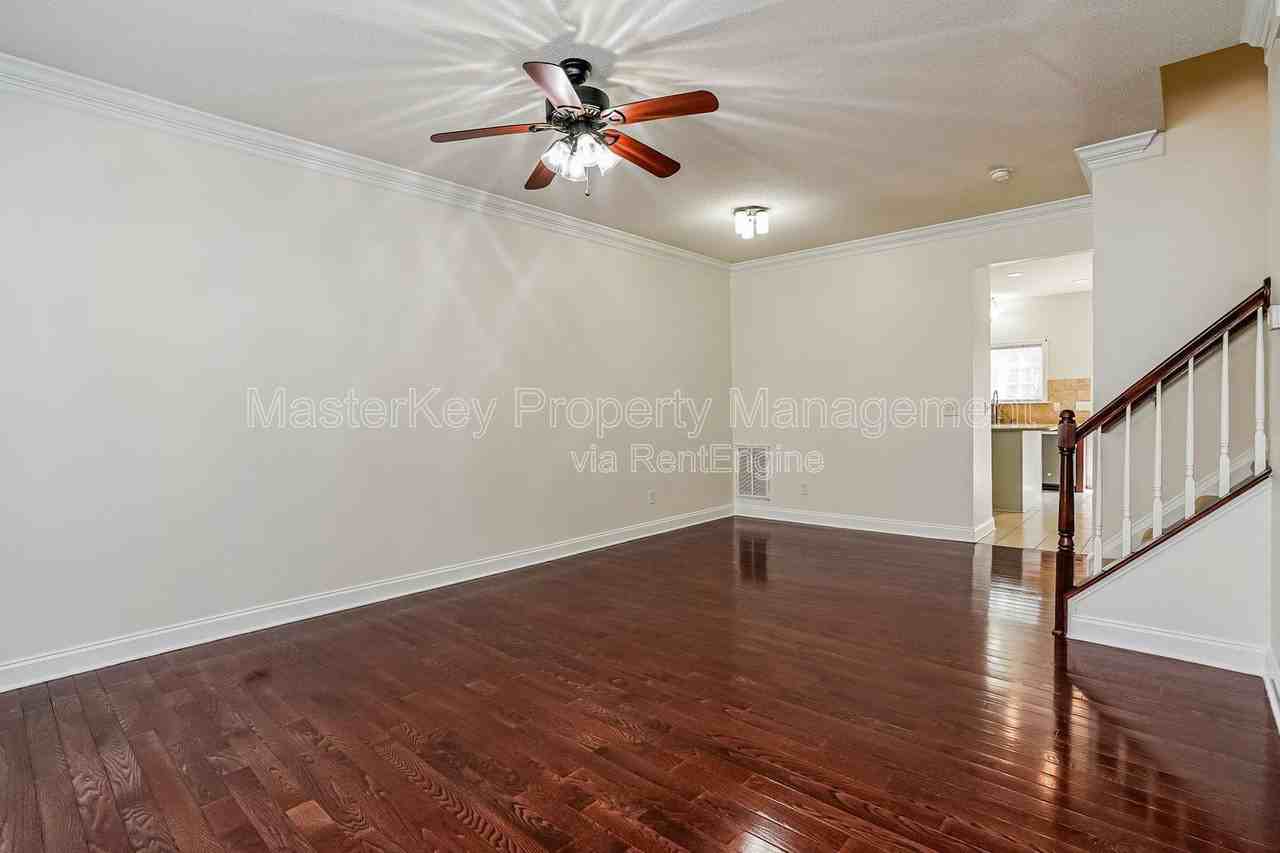 335 Anterbury Dr - Photo 2 of 29