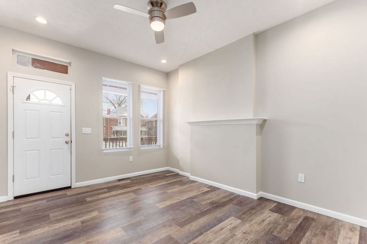 1363 Summit St - Photo 7 of 26