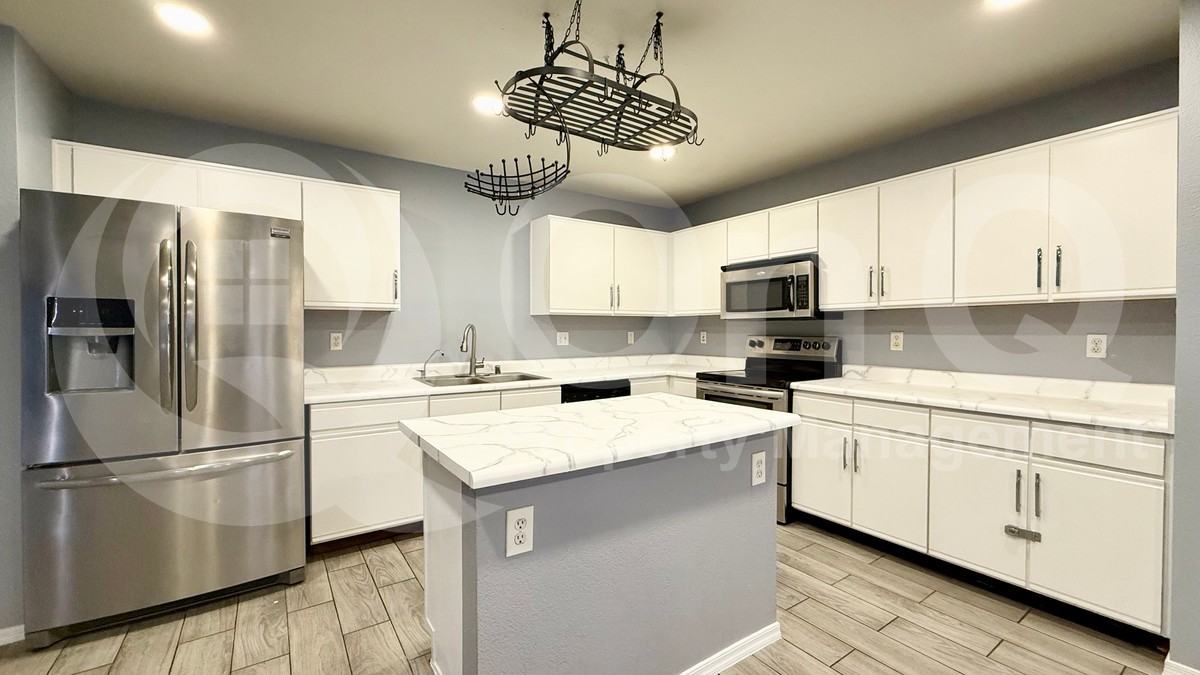 11506 W Bloomfield Rd - Photo 4 of 23