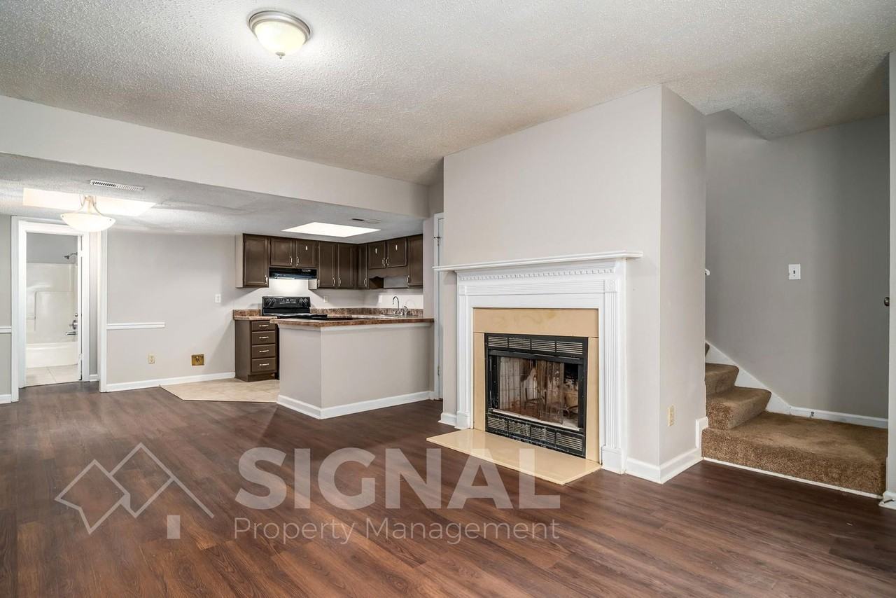 1267 Magnolia Pl - Photo 2 of 22