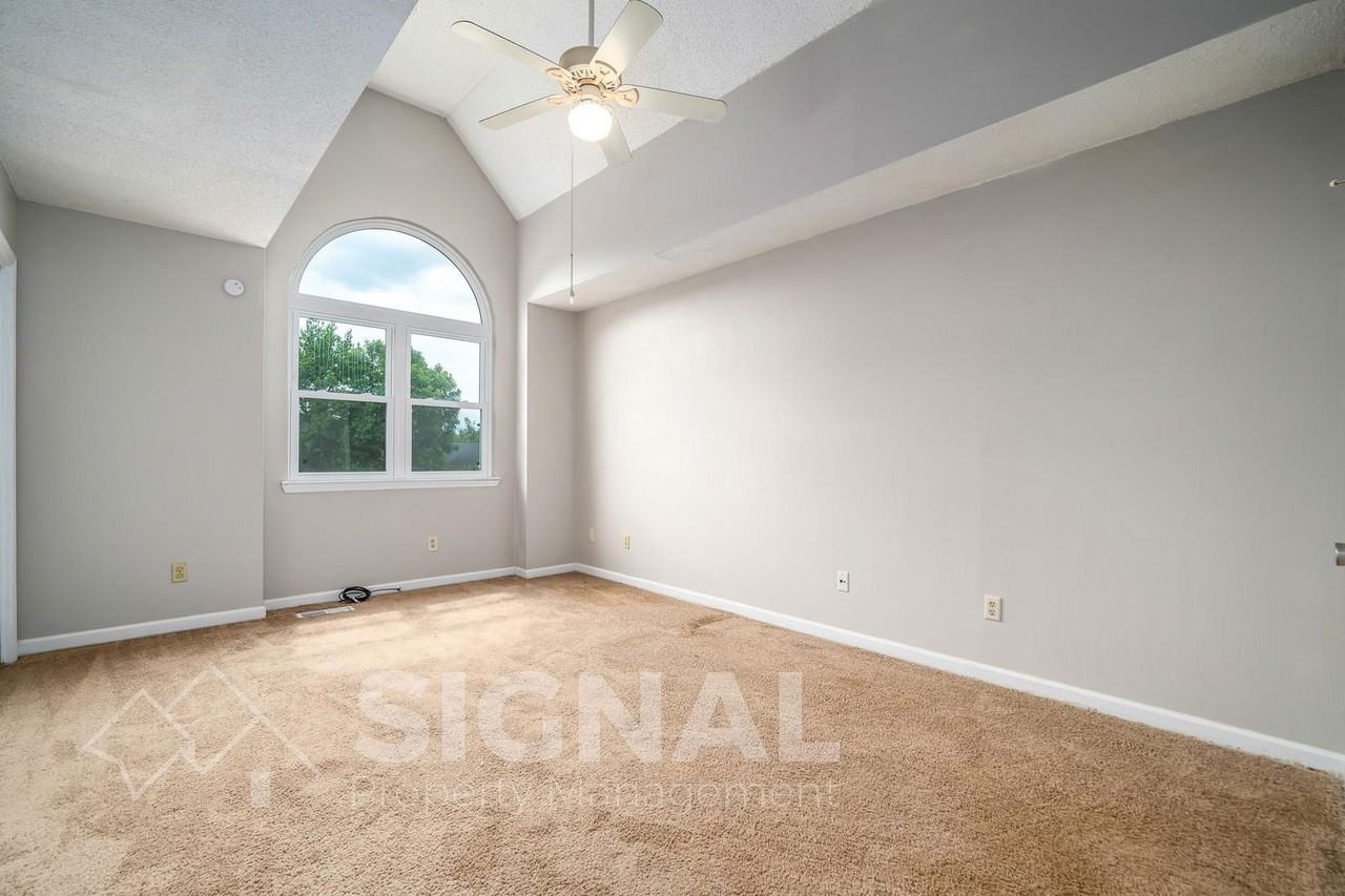 1267 Magnolia Pl - Photo 4 of 22