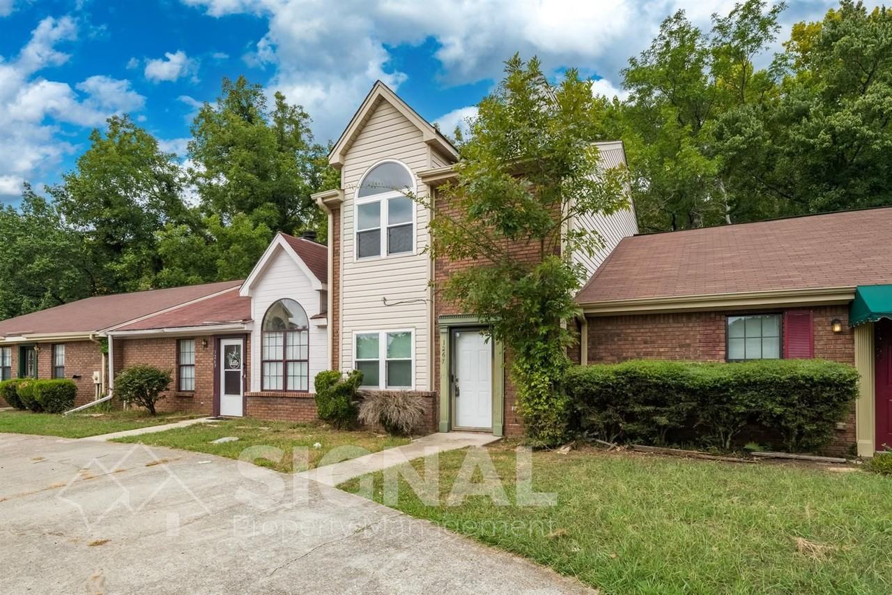 1267 Magnolia Pl - Photo 7 of 22