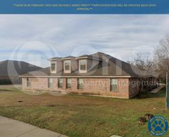 featured image of 2335 N Elm St #4