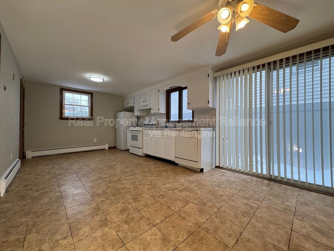 75 Preston St - Photo 3 of 12