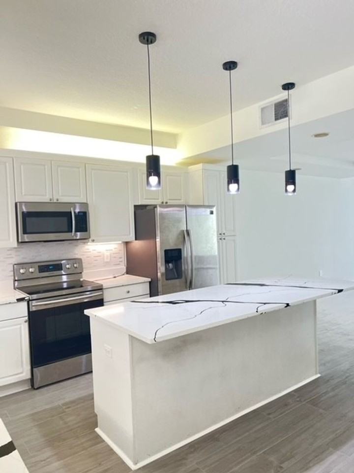 655 Cornerstone Dr - Photo 6 of 21