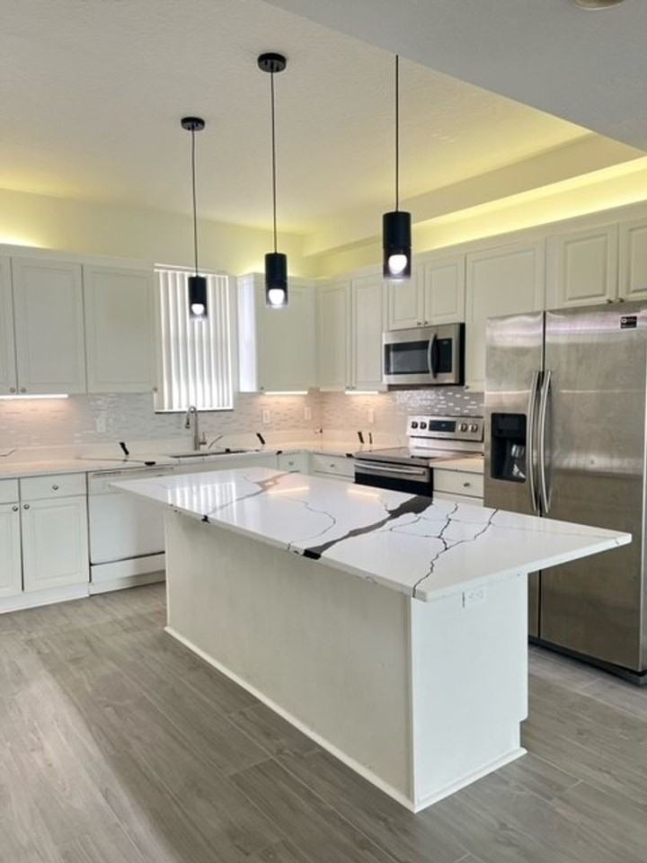 655 Cornerstone Dr - Photo 7 of 21