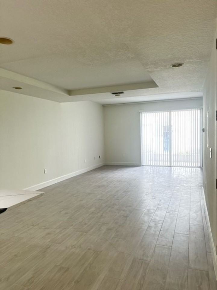 655 Cornerstone Dr - Photo 7 of 18