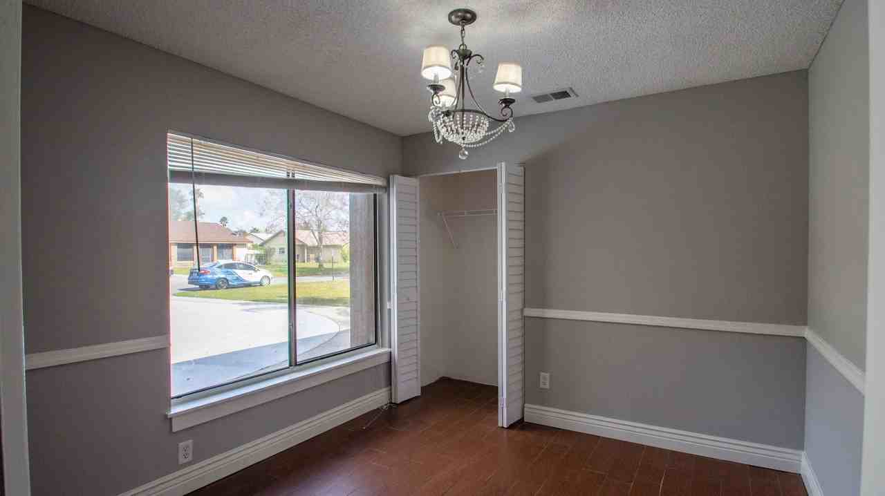 704 Putt Ln - Photo 7 of 33