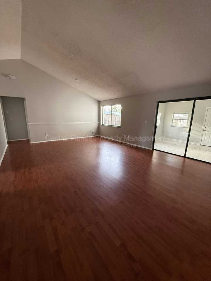 820 Sutter Loop - Photo 2 of 36