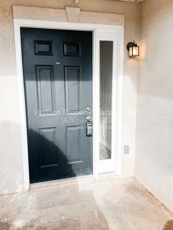 3903 Hidden Hollow Dr - Photo 2 of 24