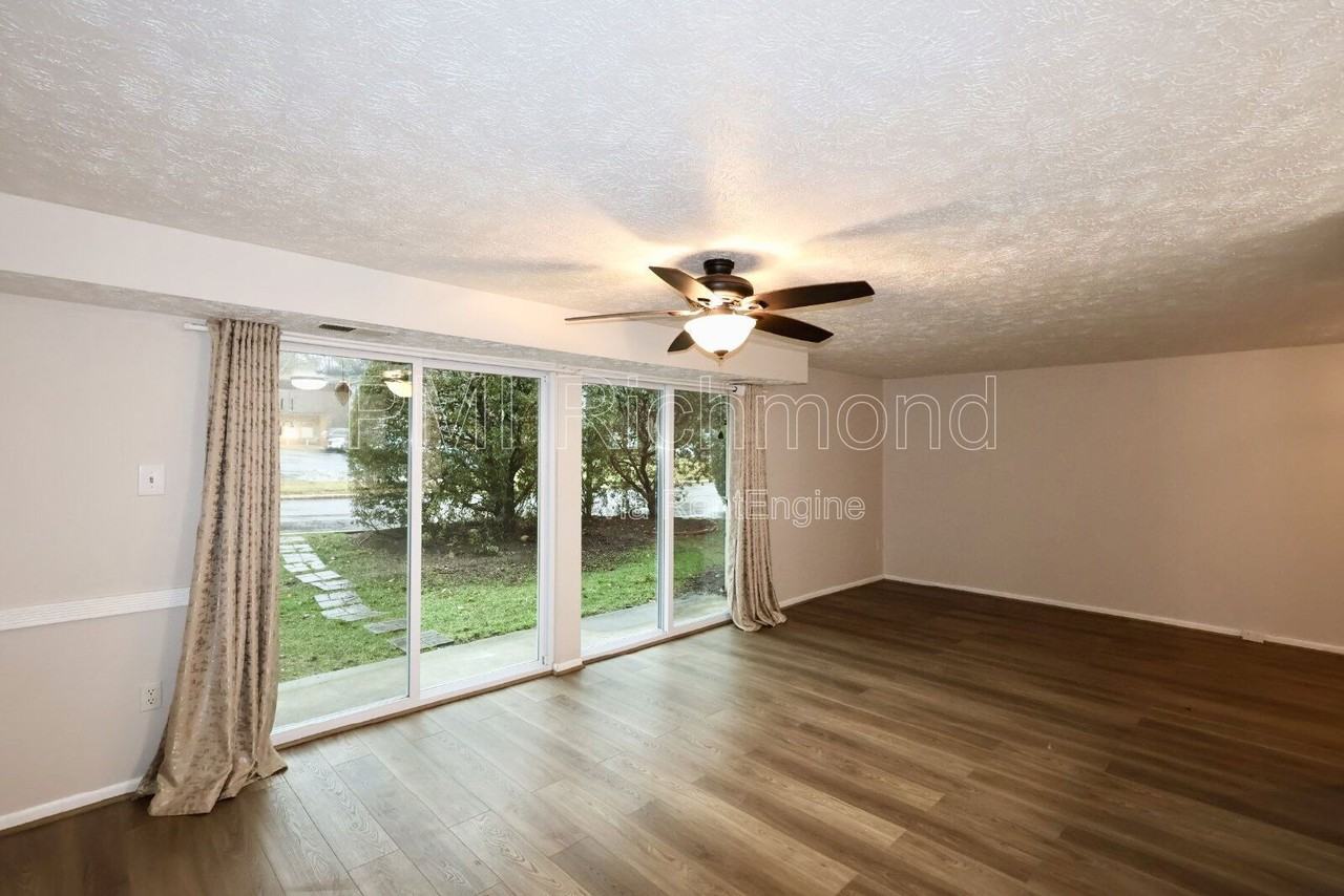 8410 Donovan Ct #604 - Photo 6 of 20