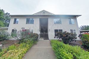 featured image of 345 Se Lilly Ave #A