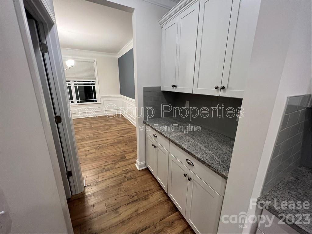 345 Preston Rd - Photo 5 of 31