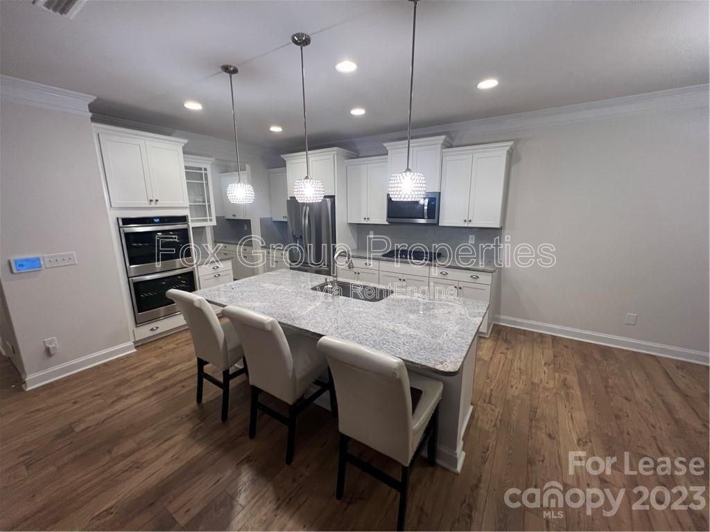 345 Preston Rd - Photo 7 of 31