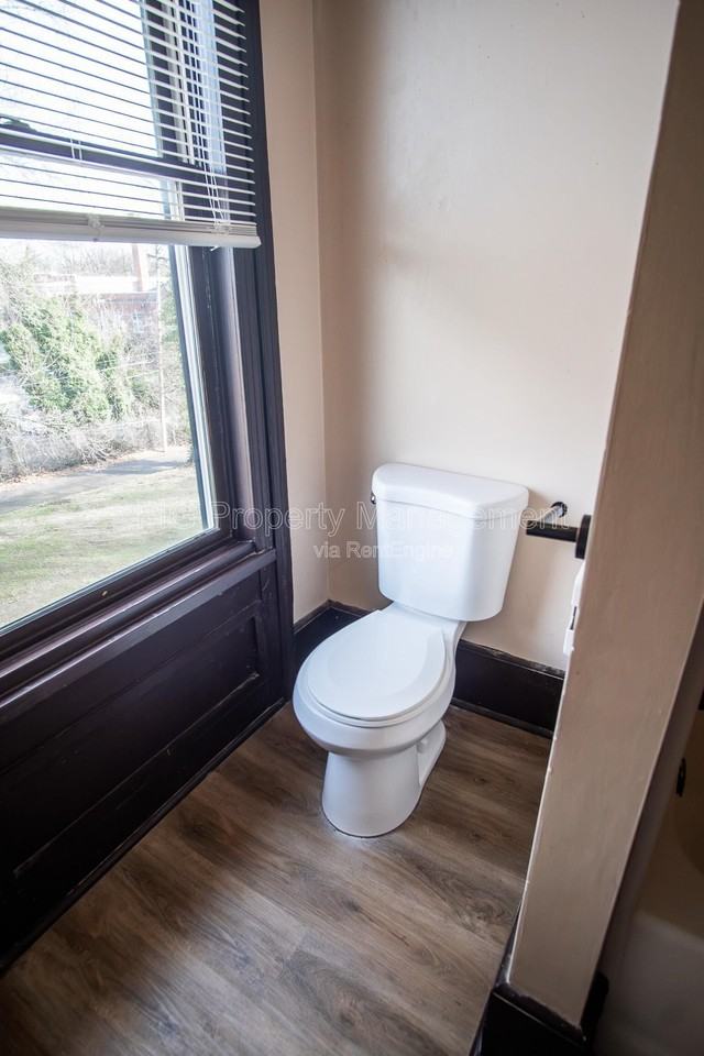 1709 E 5th Ave #2 - Photo 7 of 16